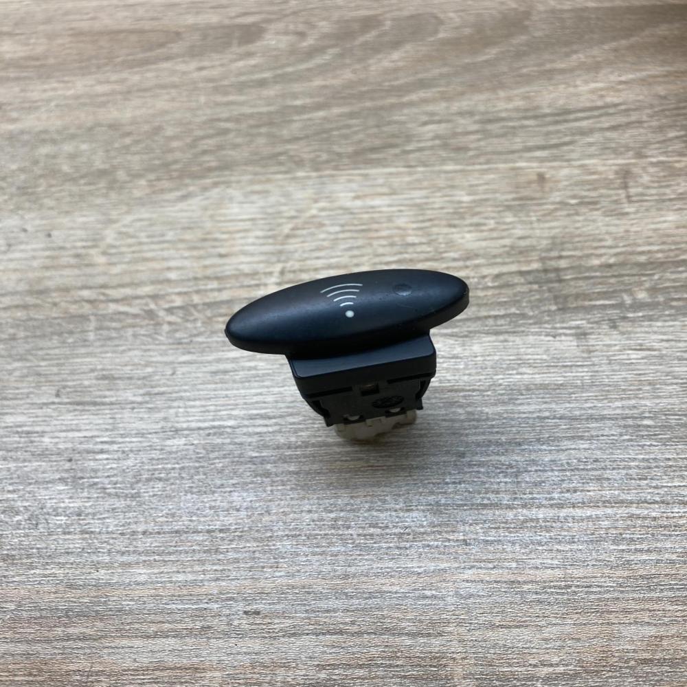 96332446   Alarm switch Citroen C5
