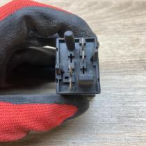 893941503   Windscreen/window heater switch Audi 80 90 S2 B4