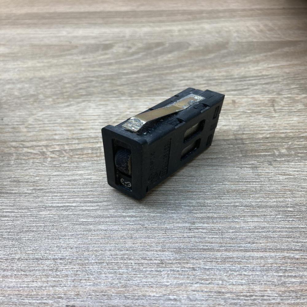 1384031   Panel lighting control switch BMW 5 E34