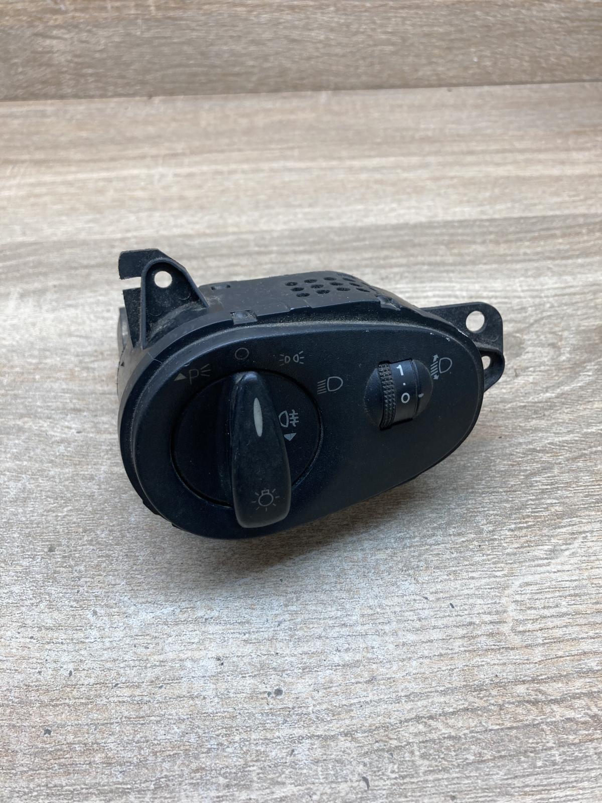 98AG 13A024 CG 98AG13A024CG  Light switch Ford Focus