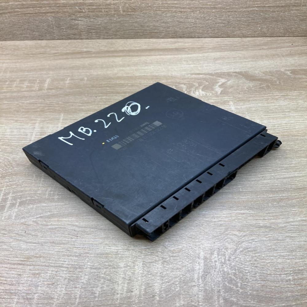 2208201385   Seat control module Mercedes-Benz S W220