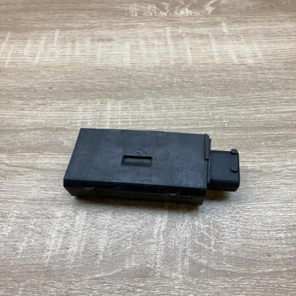 1387606 141306  Door central lock control unit/module BMW 5 E34