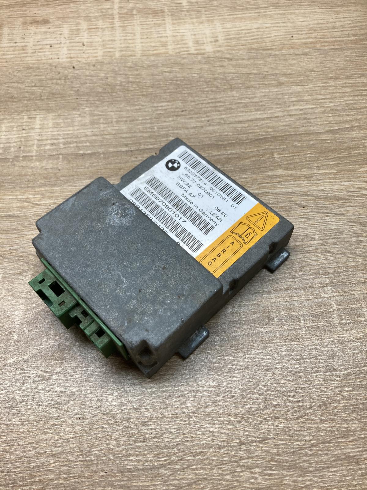 6970901 0210381  Airbag control unit/module BMW 7 E65 E66