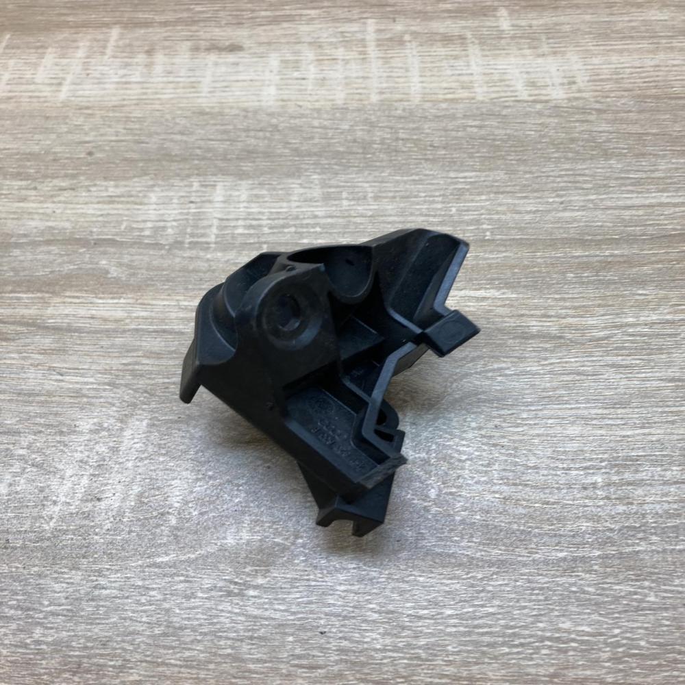 4F1823633B   Engine bonnet (hood) release handle Audi A6 S6 C6 4F