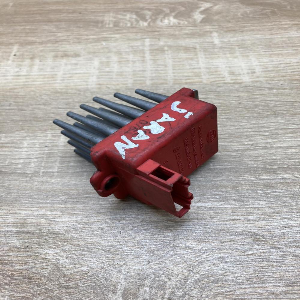 357907521 5DS006467  Heater blower motor/fan resistor Audi A4 S4 B5 8D