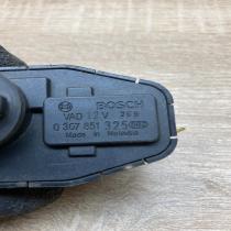 0307851325   Headlight level adjustment motor Opel Astra F
