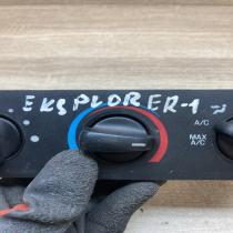 F57H 19C733 AB   Climate control unit Ford Explorer