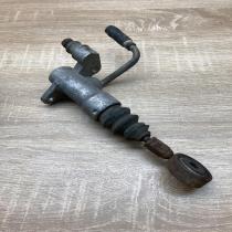 8D1721401   Clutch master cylinder Audi A4 S4 B5 8D