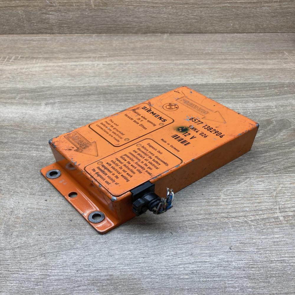 1382904   Airbag control unit/module BMW 3 E30