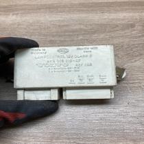 467766 5KG005019  Light relay Volvo 440