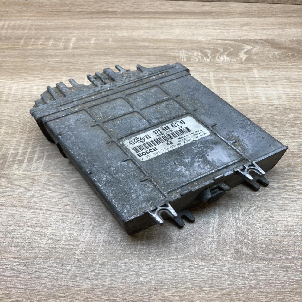 028906021HD 0281001729  Engine control unit/module ECU Volkswagen Golf III