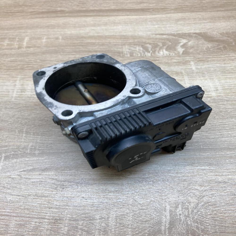 SERA576 01 RME70 04C4807  Throttle valve Nissan Quest