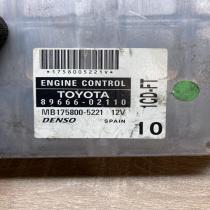89666 02110 MB175800 5221  Engine control unit/module ECU Toyota Avensis T250
