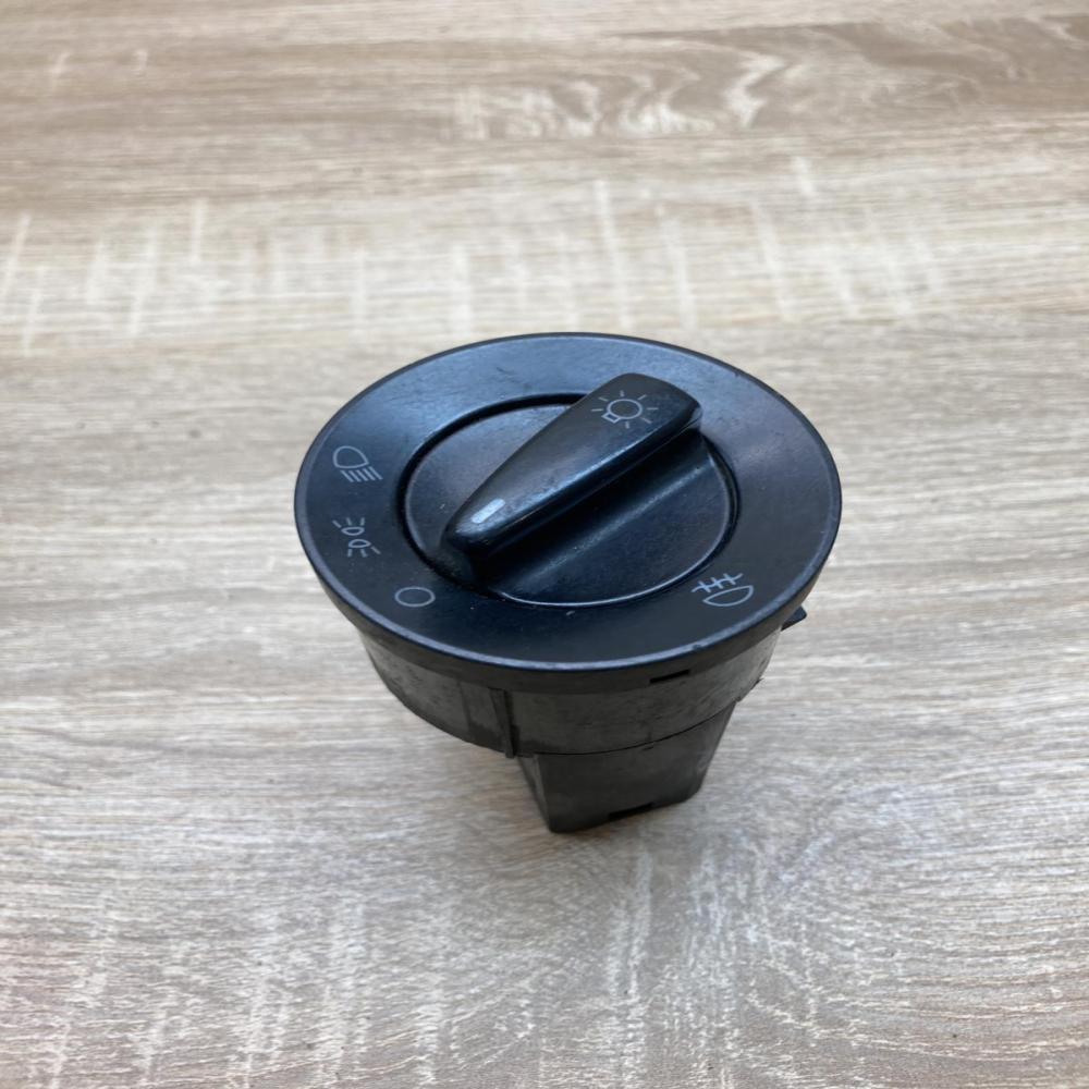 1C0941531 04052030  Light switch Volkswagen Golf IV