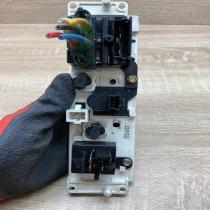 F2DH 19C733 AB 04000500  Climate control unit Ford Taurus