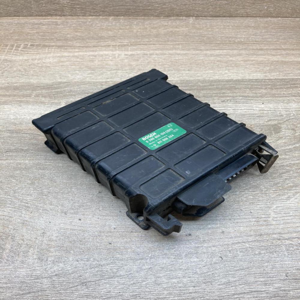 811906264 0280800104  Engine control unit/module ECU Audi 80 90 S2 B4