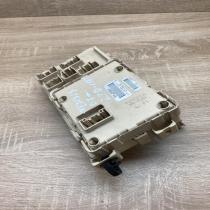 82641 05030 A 905771  Fuse module Toyota Avensis T250