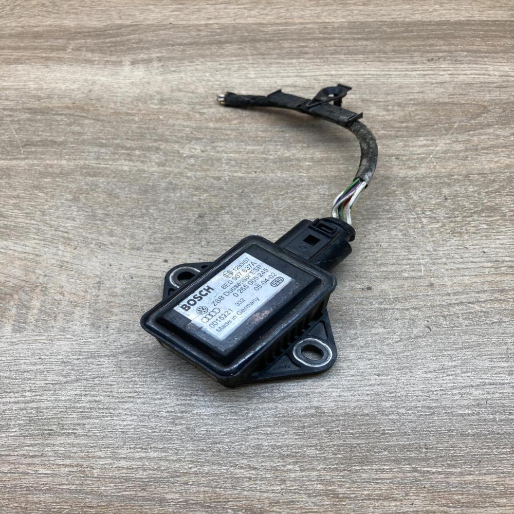 8E0907637A 0265005245  ESP acceleration yaw rate sensor Audi A4 S4 B6 8E 8H