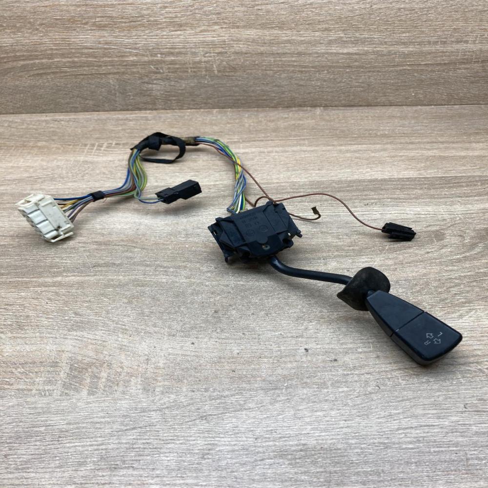 1378139   Indicator stalk BMW 3 E36