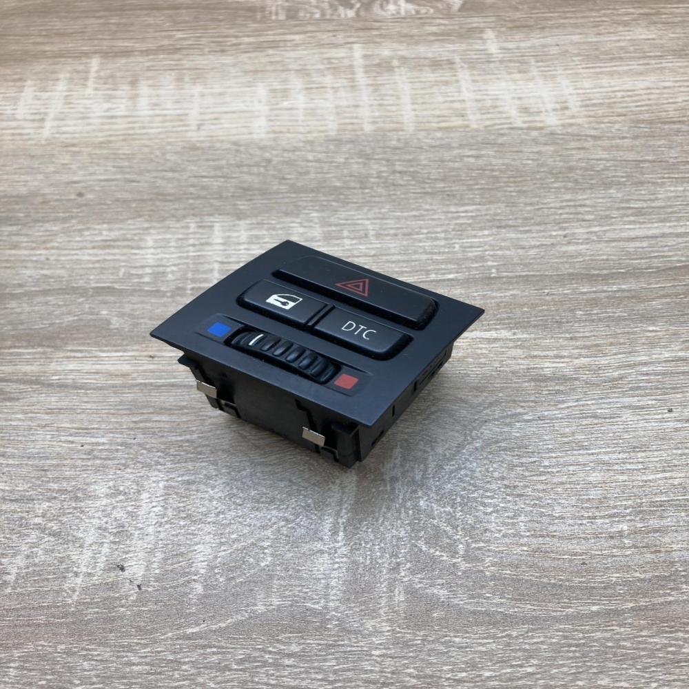 6945652 549549500  Hazard light switch BMW 3 E90 E91