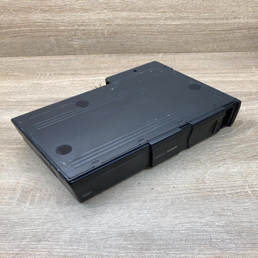 6908949   CD/DVD changer BMW 3 E46