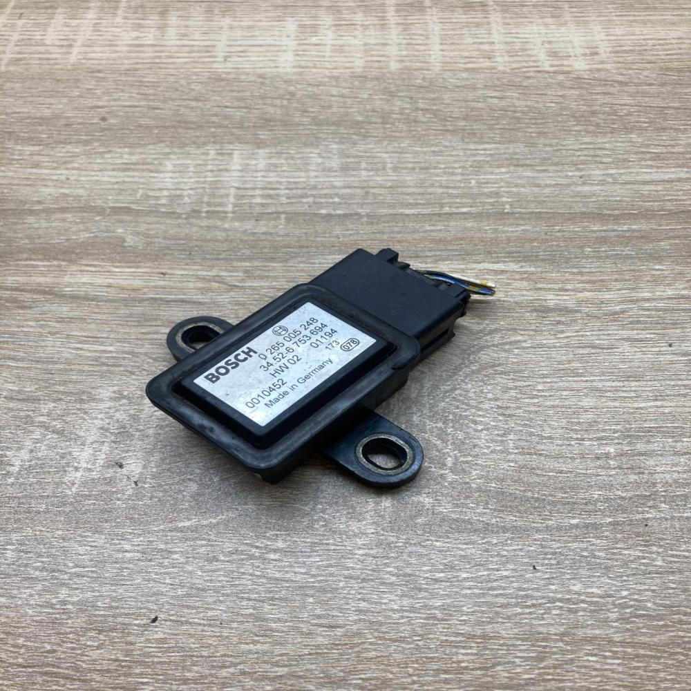 6753694 0265005248  ESP acceleration yaw rate sensor BMW 5 E39