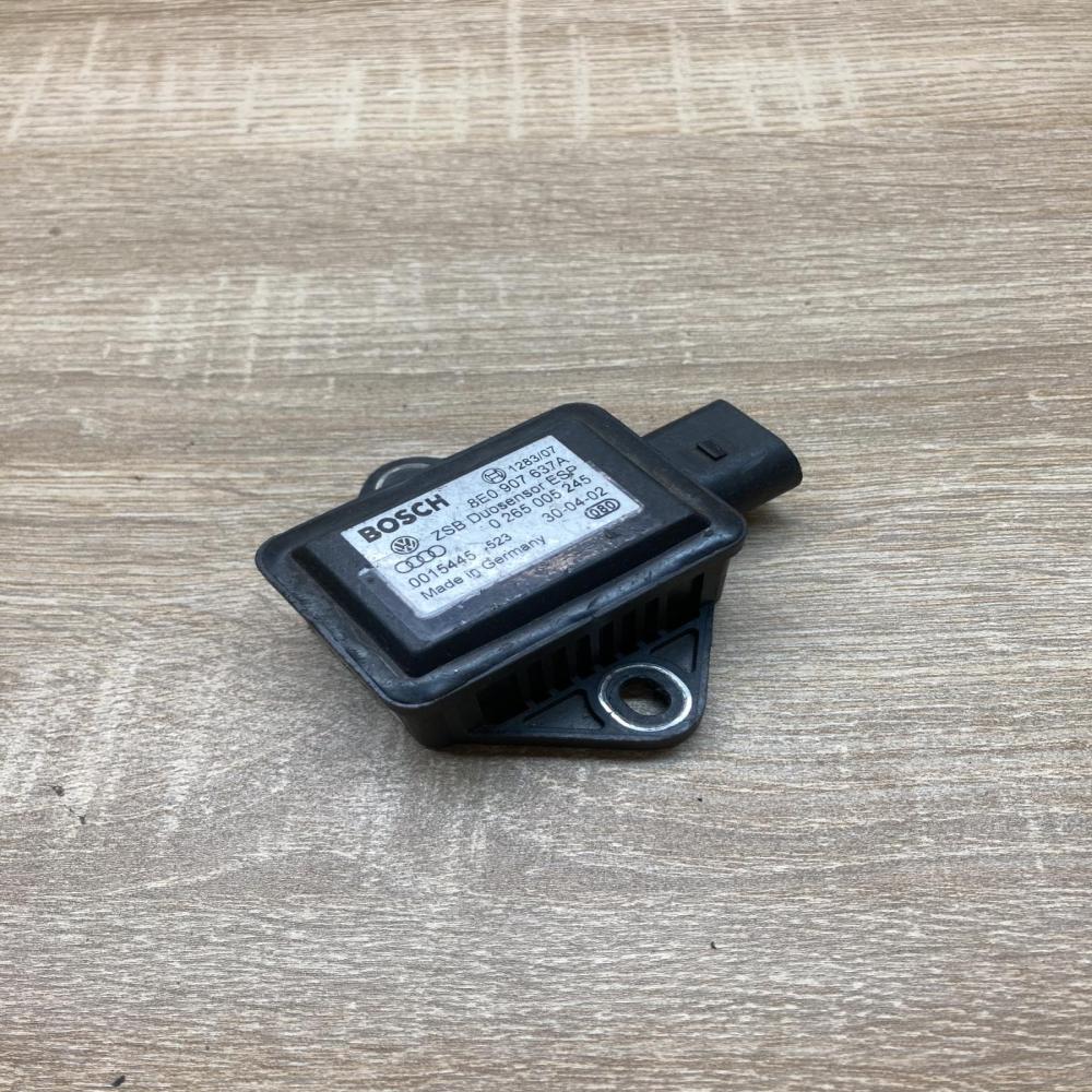 8E0907637A 0265005245  ESP acceleration yaw rate sensor Audi A6 S6 C5 4B
