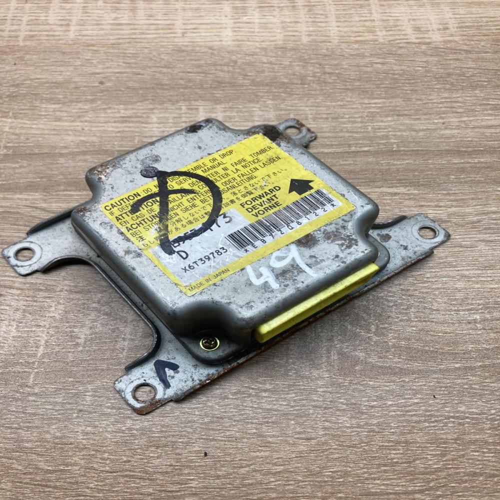 MB953173 X6T39783  Airbag control unit/module Mitsubishi Colt