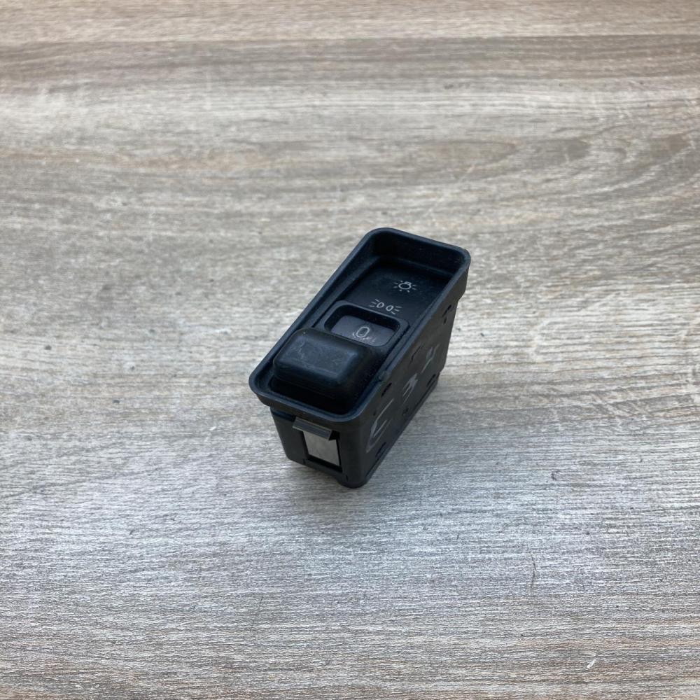 1391338 38813710  Light switch BMW 5 E34