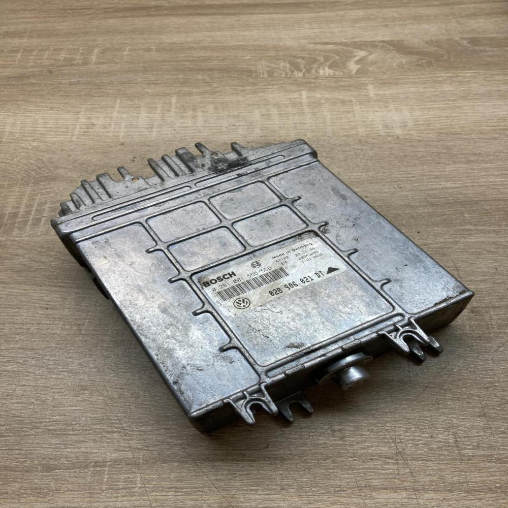 028906021DT 0281001555  Engine control unit/module ECU Volkswagen PASSAT B5