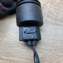 6931910 BN15  Windscreen/windshield washer pump BMW 5 E60 E61