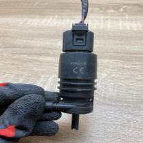 6931910 BN15  Windscreen/windshield washer pump BMW 5 E60 E61